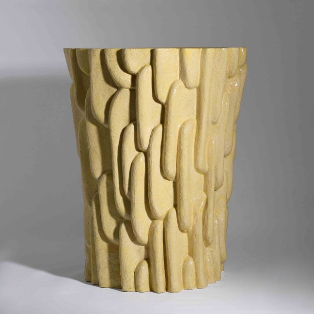 Vassel, 2020, ceramic, 62x35x35cm ( picture Christine Devlamynck ) © Robin Vermeersch